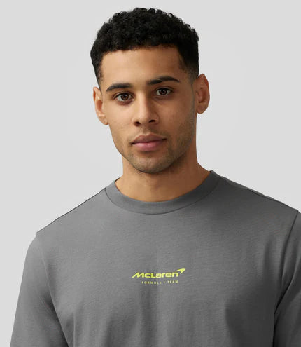 McLaren F1 Men's Lando Norris Special Edition Silverstone GP T-Shirt - Poppy Seed T-shirts McLaren-Castore 